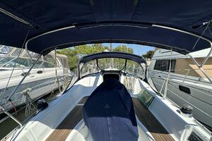 Cool Breeze 33ft Beneteau Yacht For Sale