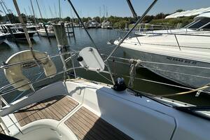 Cool Breeze 33ft Beneteau Yacht For Sale