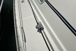 Cool Breeze 33ft Beneteau Yacht For Sale