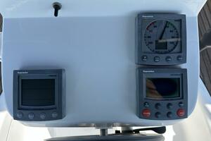 Cool Breeze 33ft Beneteau Yacht For Sale