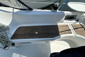 Cool Breeze 33ft Beneteau Yacht For Sale
