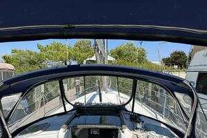 Cool Breeze 33ft Beneteau Yacht For Sale