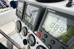 2007 Catalina 350 MK II thumbnail 42