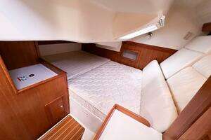 2007 Catalina 350 MK II thumbnail 32