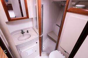 2007 Catalina 350 MK II thumbnail 28