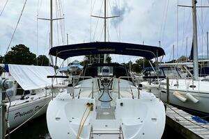 2007 Catalina 350 MK II thumbnail 37