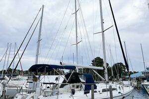 2007 Catalina 350 MK II thumbnail 3