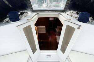2007 Catalina 350 MK II thumbnail 43