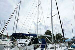 2007 Catalina 350 MK II thumbnail 38