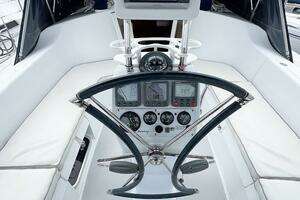 2007 Catalina 350 MK II thumbnail 40