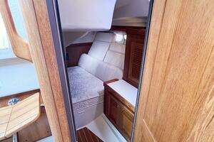 2007 Catalina 350 MK II thumbnail 31