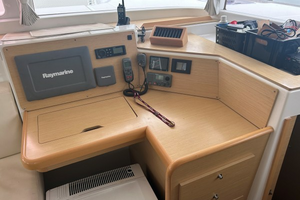 HALLDIS 40ft Lagoon Yacht For Sale