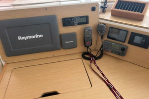 HALLDIS 40ft Lagoon Yacht For Sale