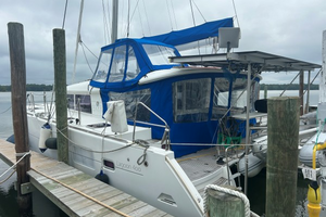 HALLDIS 40ft Lagoon Yacht For Sale