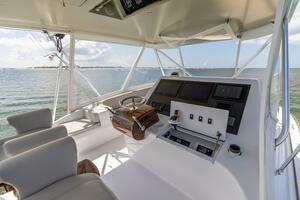 2010 Spencer 57 Convertible- Perra Mala- Helm