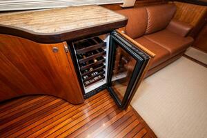 2010 Spencer 57 Convertible- Perra Mala- Salon