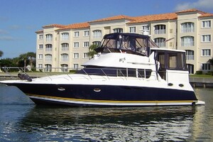 DUNAC S MINNI CONN III 42ft Silverton Yacht For Sale
