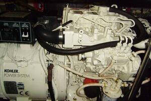 DUNAC S MINNI CONN III 42ft Silverton Yacht For Sale