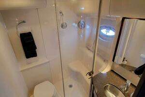 2011 Meridian 441 Sedan thumbnail 11
