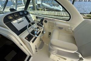 35ft Pursuit Yacht For Sale