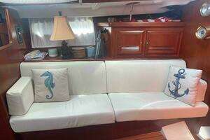 2004 Beneteau Oceanis 473 thumbnail 16