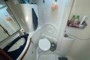2004 Beneteau Oceanis 473 thumbnail 9