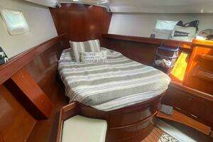 2004 Beneteau Oceanis 473 thumbnail 8