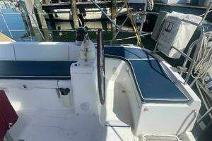 2004 Beneteau Oceanis 473 thumbnail 23