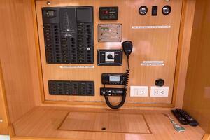 ENDLESS SUMMER 40ft Admiral Yacht For Sale