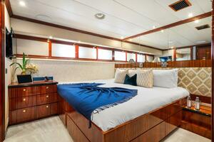 SWEET ESCAPE 130ft Christensen Yacht For Sale