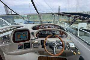 2000 Sea Ray 380 Sundancer thumbnail 10