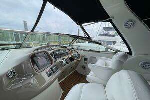 2000 Sea Ray 380 Sundancer thumbnail 9