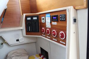 SHAKE N BAKE 28ft Cutwater Yacht For Sale