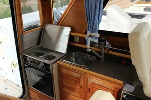 SHAKE N BAKE 28ft Cutwater Yacht For Sale