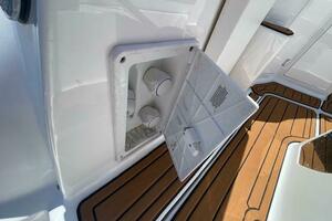 295 30ft Monterey Yacht For Sale