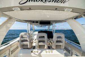 2021 Boston Whaler 420 Outrage thumbnail 37
