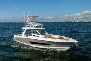 SMOKE SHOW 42ft Boston Whaler Yacht For Sale