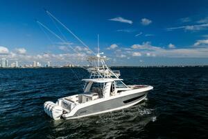 SMOKE SHOW 42ft Boston Whaler Yacht For Sale