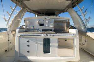 2021 Boston Whaler 420 Outrage thumbnail 31