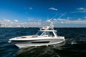 SMOKE SHOW 42ft Boston Whaler Yacht For Sale