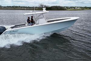 33ft SeaHunter Yacht For Sale
