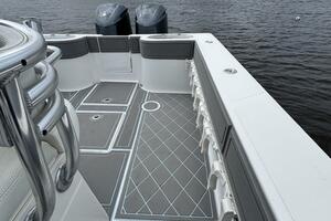 33ft SeaHunter Yacht For Sale