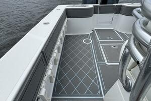 33ft SeaHunter Yacht For Sale