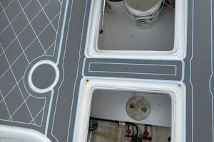 33ft SeaHunter Yacht For Sale