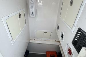 33ft SeaHunter Yacht For Sale