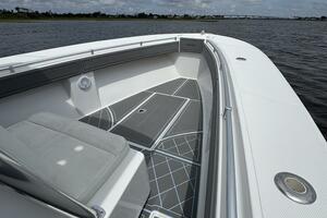 33ft SeaHunter Yacht For Sale