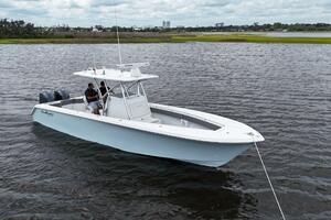 33ft SeaHunter Yacht For Sale