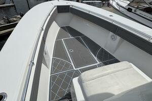 33ft SeaHunter Yacht For Sale