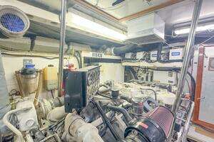 2001 Motor Yacht 82MY thumbnail 49