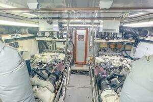2001 Motor Yacht 82MY thumbnail 46
